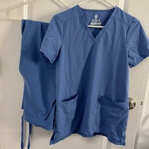 Adar Addition Scrub Set